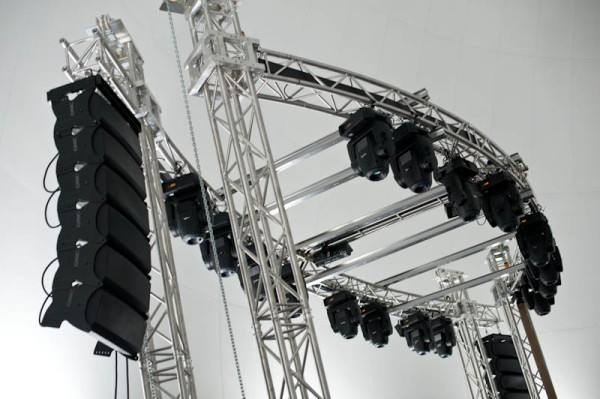 zvukovoe-svetovoe-oborudovanie